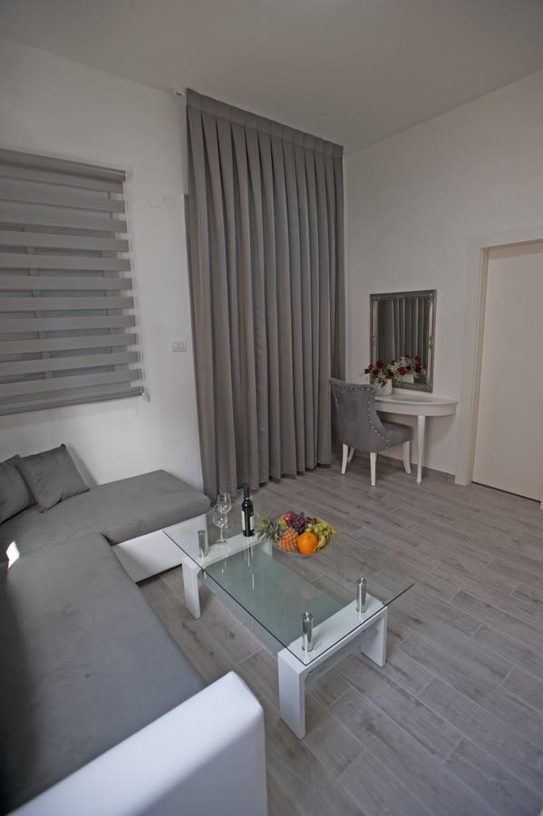 Rothschild 1929 Luxury Apartments Hotel Haifa Eksteriør bilde